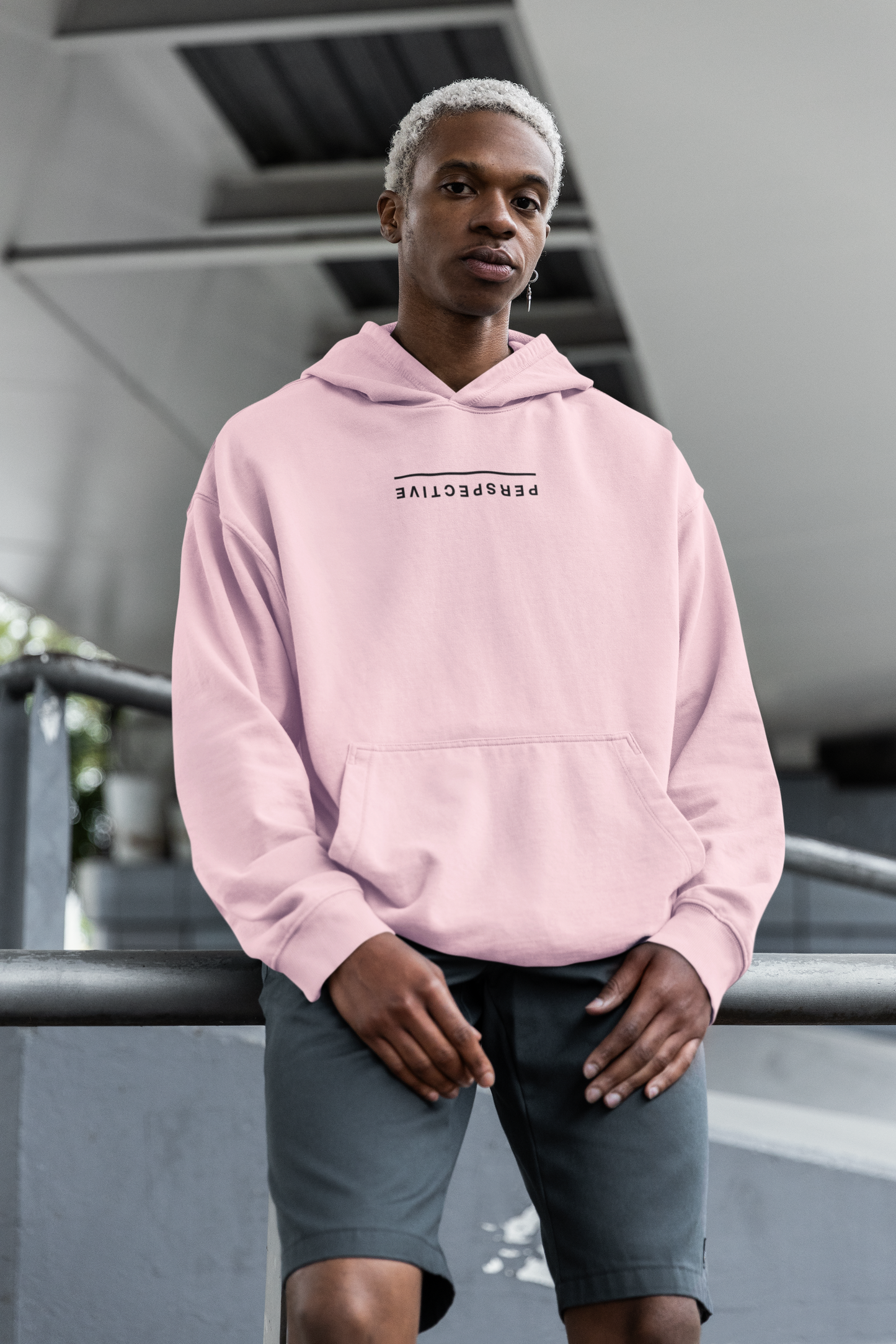 Perspective Oversized Hoodie – Minimalist Streetwear Look